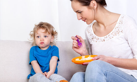 How to handle your toddler's fussy eating phase | Aptamil Parents' Corner