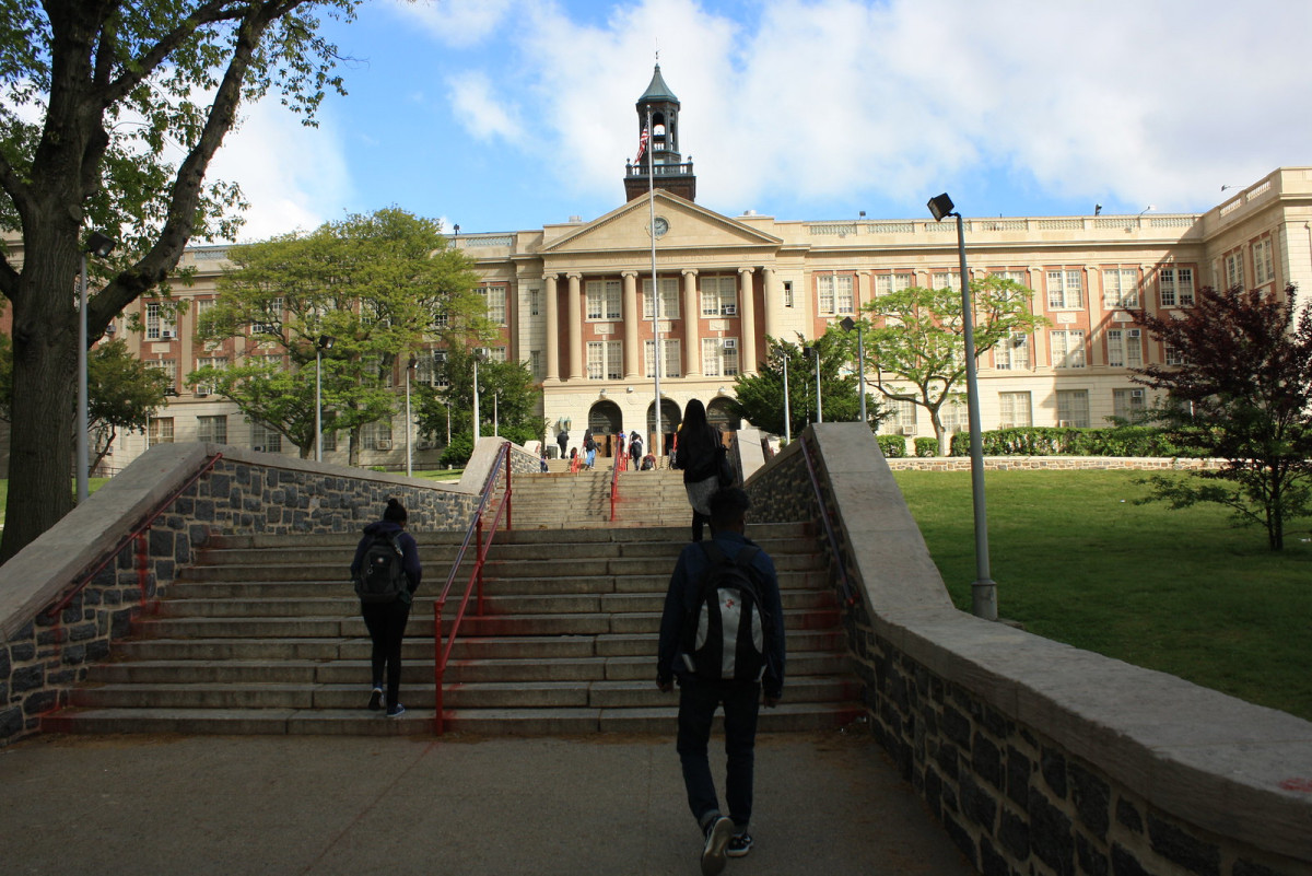 Queens Collegiate - a College Board School