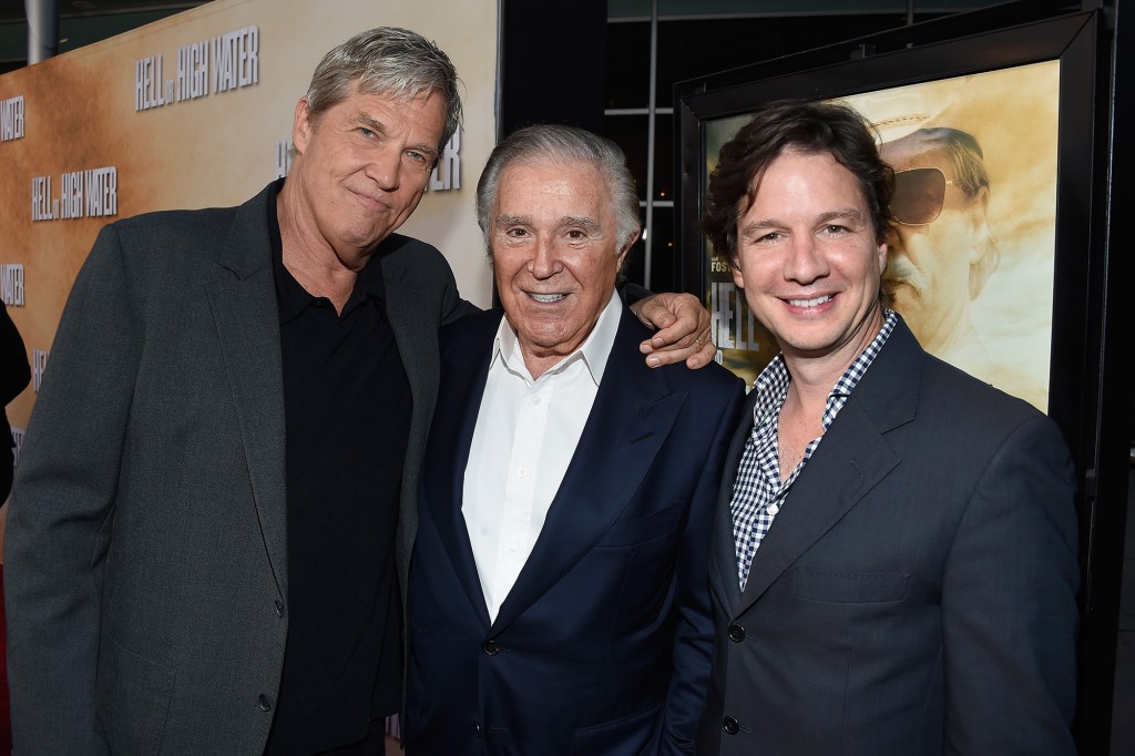 Actor Jeff Bridges with producers Sidney Kimmel and John Penotti.