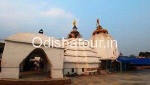 Read more about the article Dhabaleswar Temple, Athagarh, Cuttack