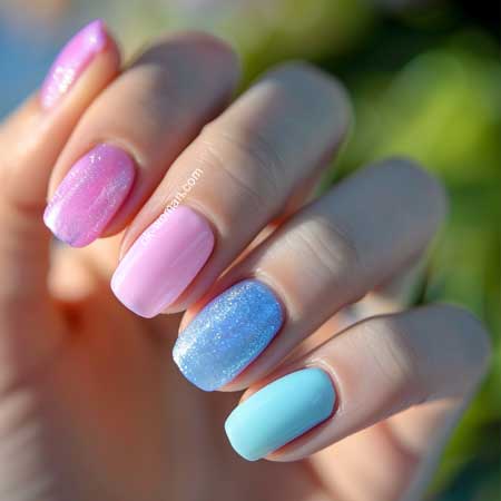 Trendy manicure design