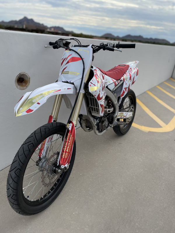 2017 YZ450F with SIBERIAN graphics kit 2