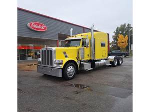 2022 Peterbilt 389 - Sleeper Truck