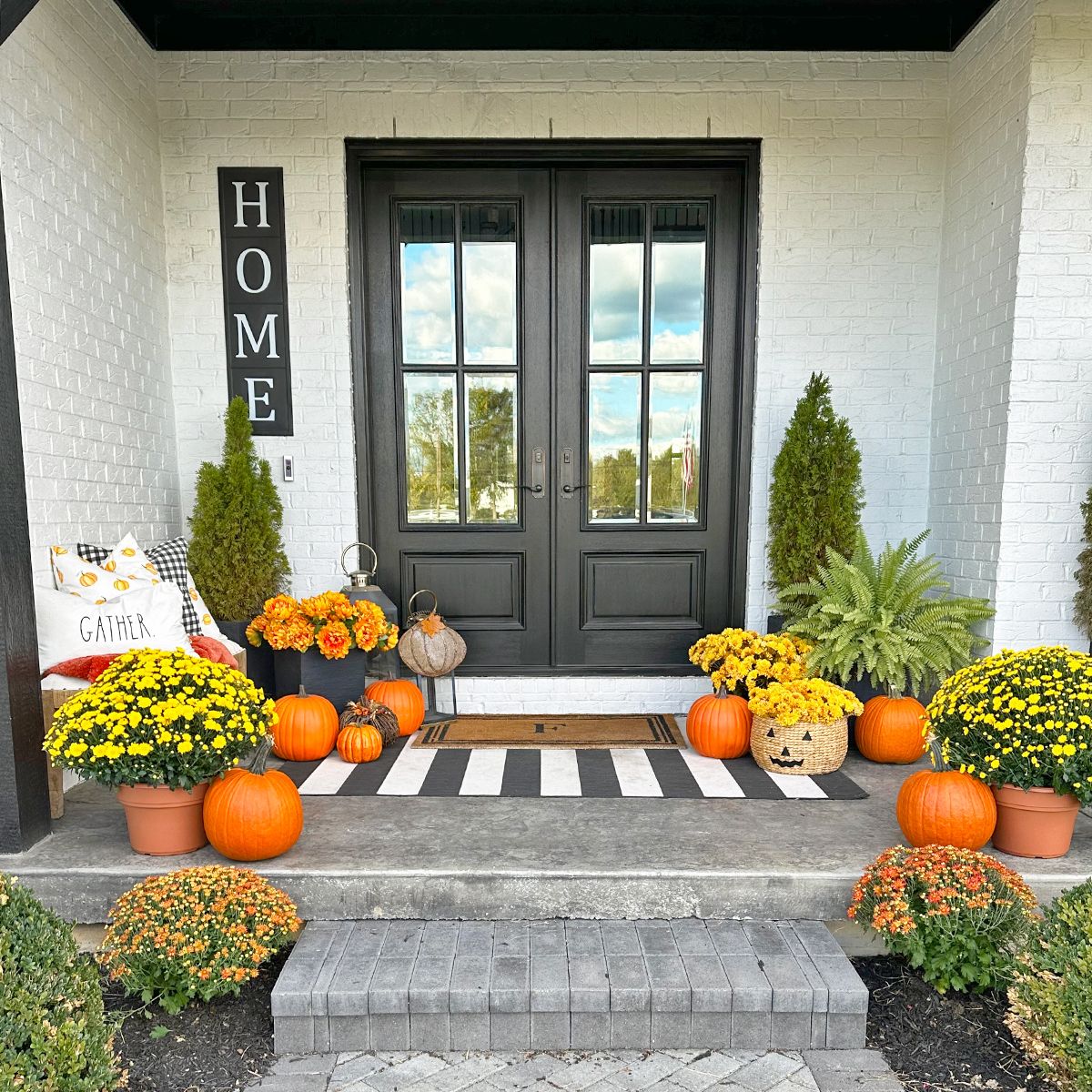 12 Fall Halloween Front Porch Ideas | Easy Fall Holiday Decor