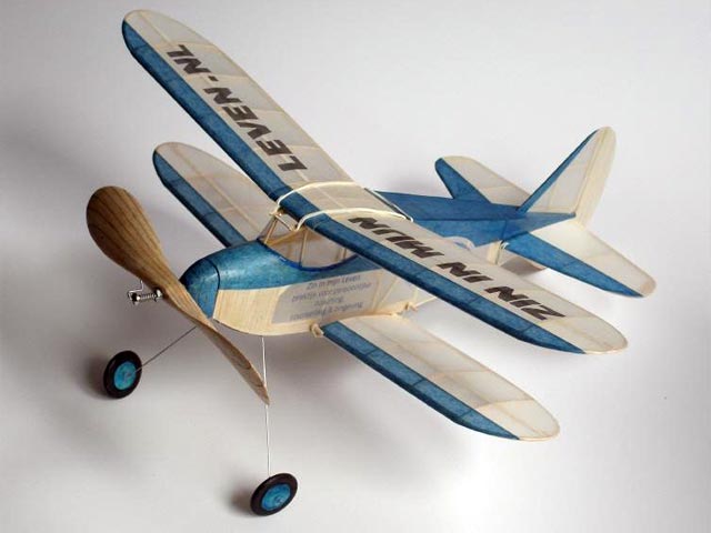 Biplane Sportster (oz856) by Lou Garami 1939 - model pic