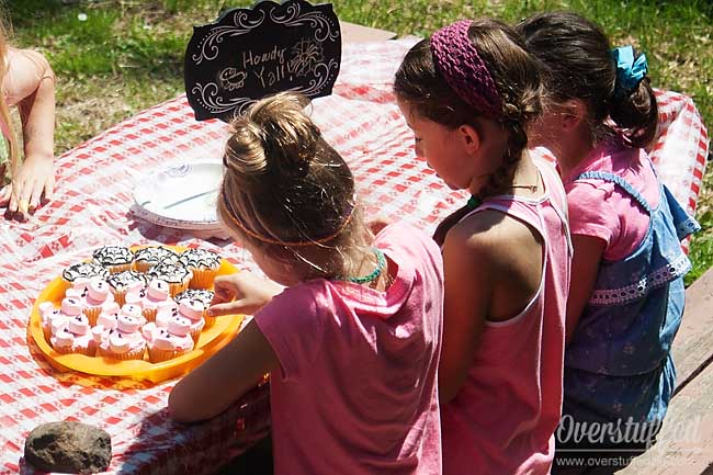 How to Host a Summer Book Club for Kids