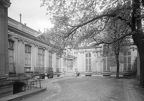 Hôtel de Chaneleilles Façade sur cour