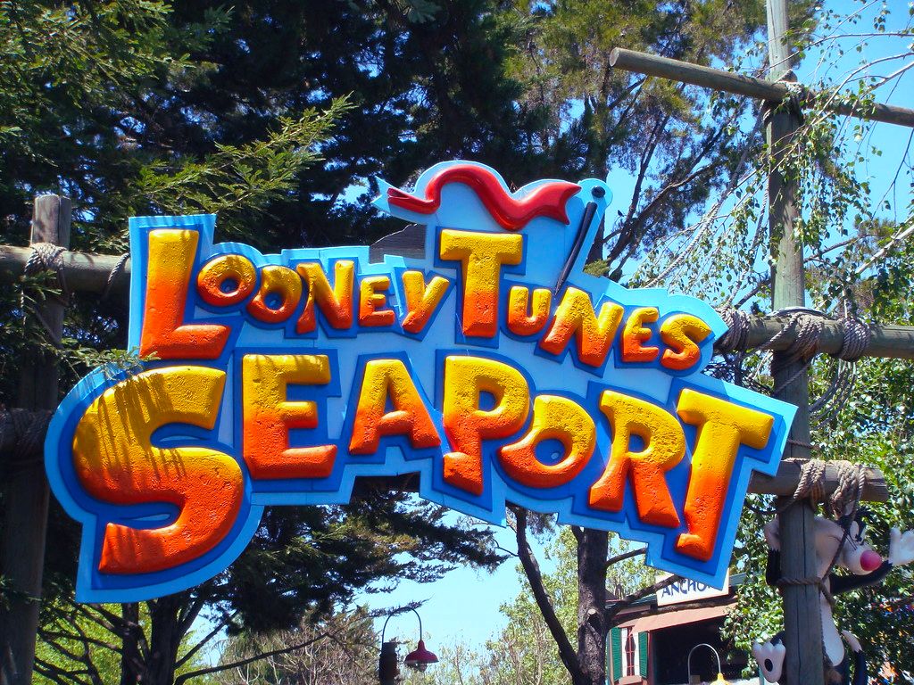 The Complete Guide to Looney Tunes Seaport (Six Flags Discovery Kingdom ...