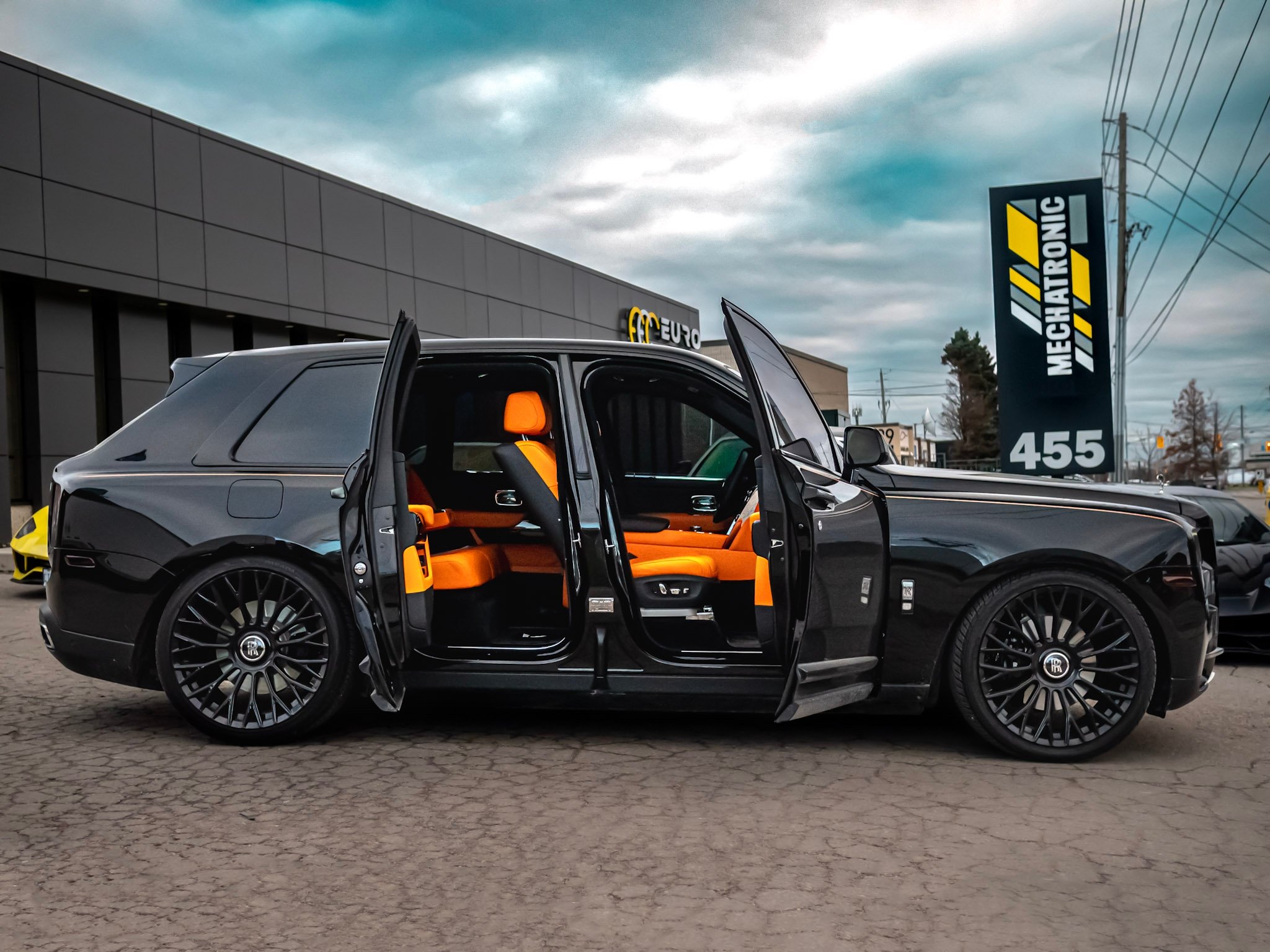 ROLLSROYCE CULLINAN 2018PRESENT BESPOKE ORANGE INTERIOR  Project Kahn