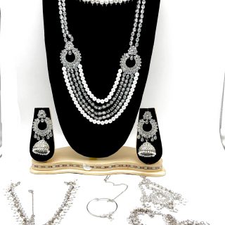 Indian bridal jewelry set