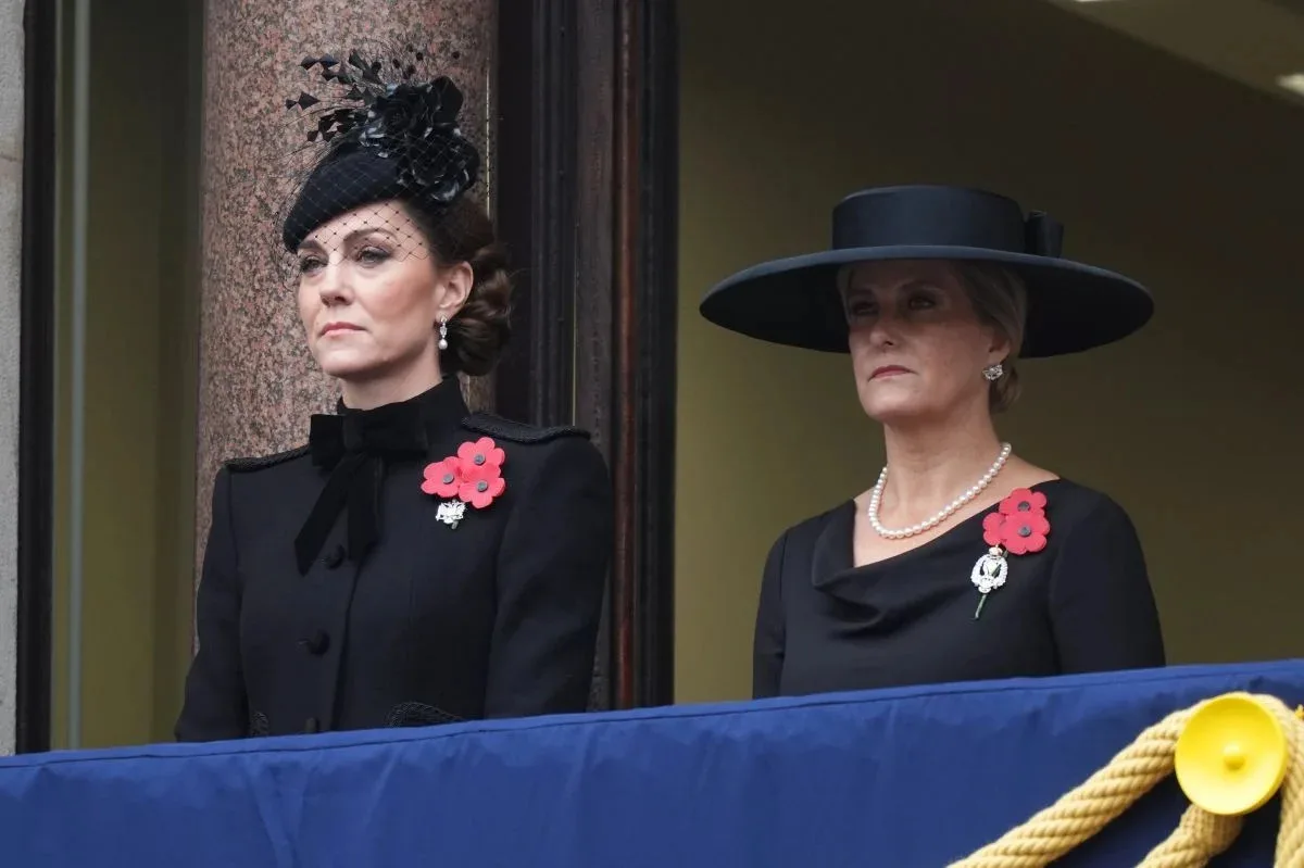 Kate Middleton’s appearance at Britain’s Remembrance Day events PHOTO