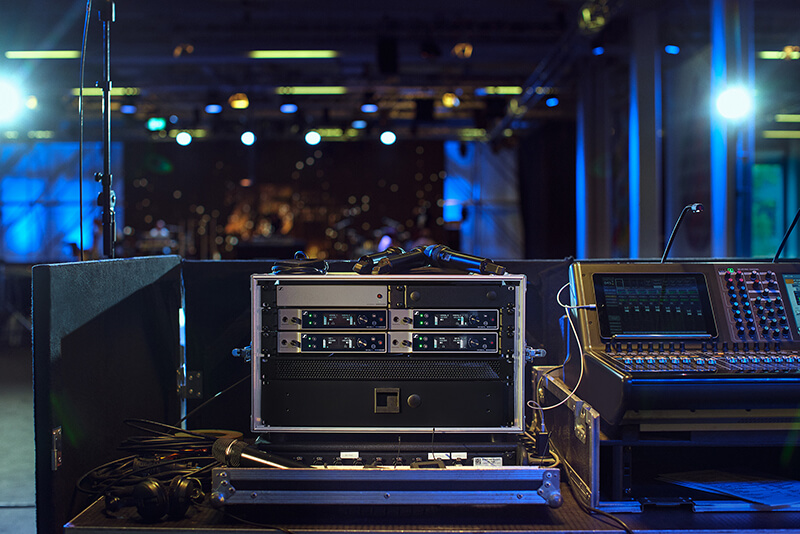 FIRST LOOK: Sennheiser EW-DX Wireless Microphone System