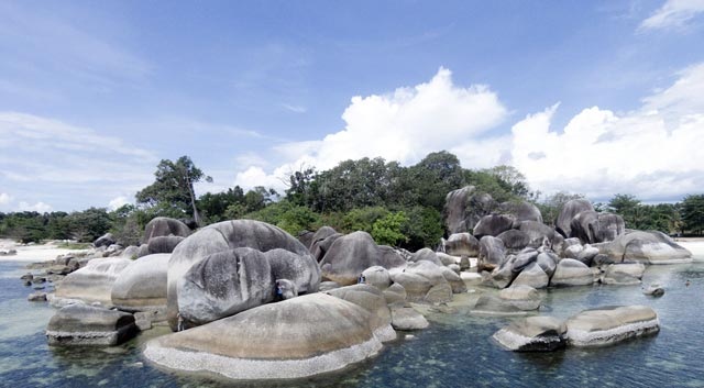 Pantai di Belitung