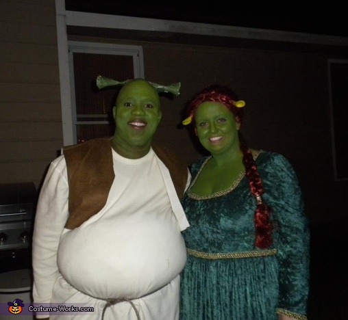 Homemade Shrek & Fiona Costume for Couples - Photo 2/4