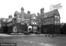 Wellingborough, School c1955