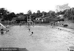 Wellingborough, Wilby Swimming Pool c1950