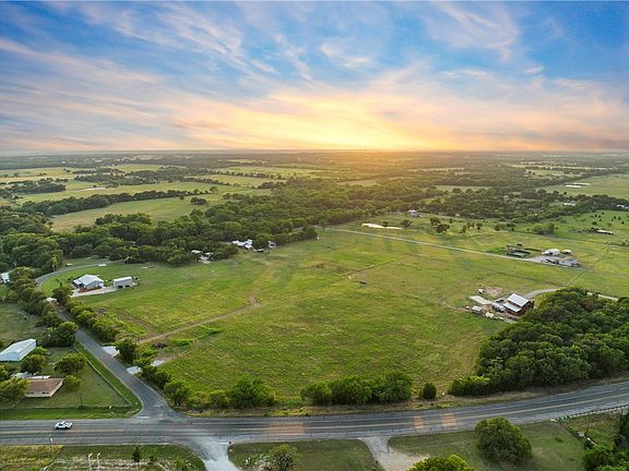 9064 Gholson Rd, Waco, TX 76705 | MLS #220364 | Zillow