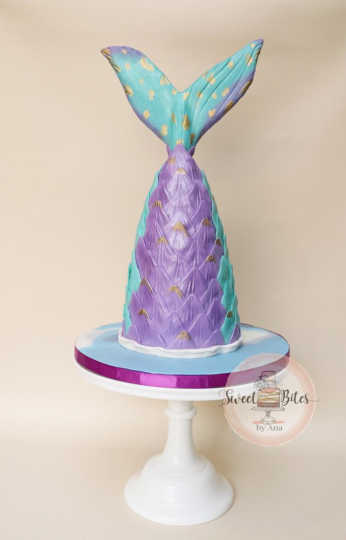 Mermaid Tail Cake - Decorated Cake by Sweet Bites by Ana - CakesDecor