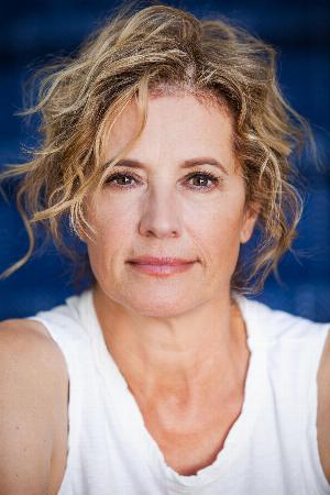 Nancy Travis