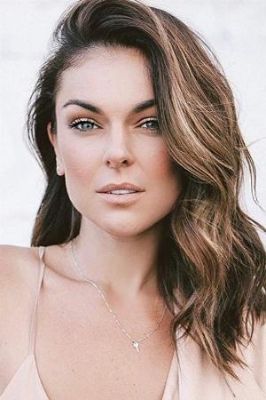 Serinda Swan