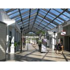 El Granada: Inside shopping mall near El Granada