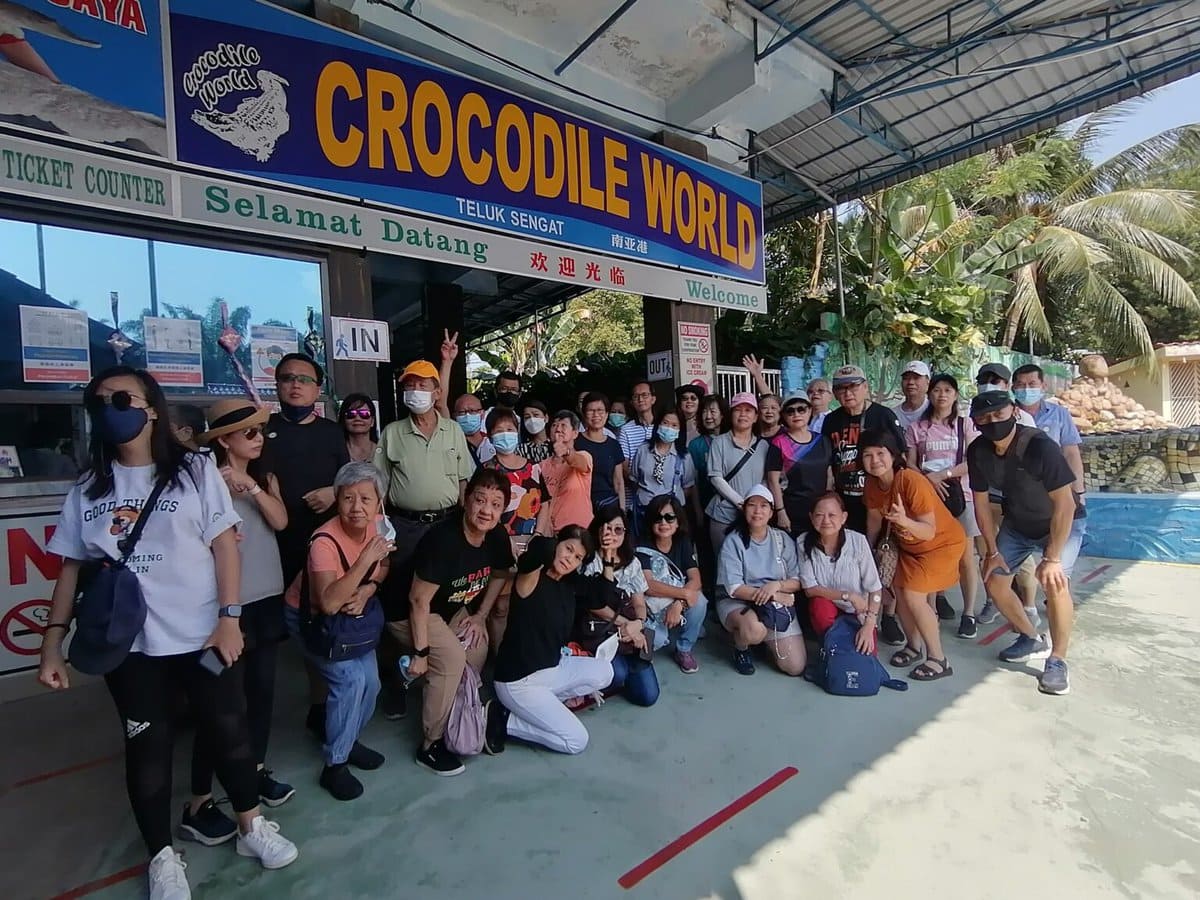 Teluk-Sengat-Crocodile-Farm-Entrance