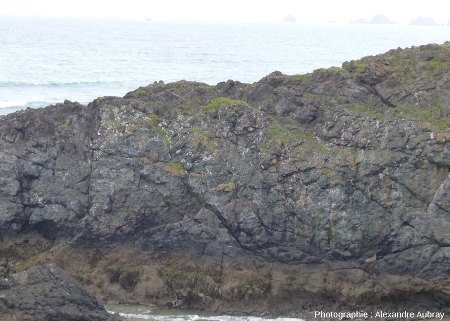 Vue, depuis l'éperon Sud, de la partie Sud de l'éperon Nord de la pointe de Lostmarc'h