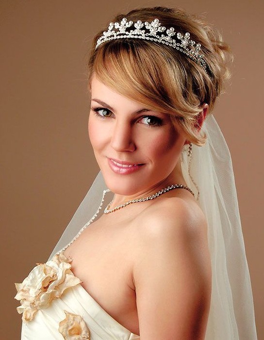 Bride Short Hairstyle with Bangs