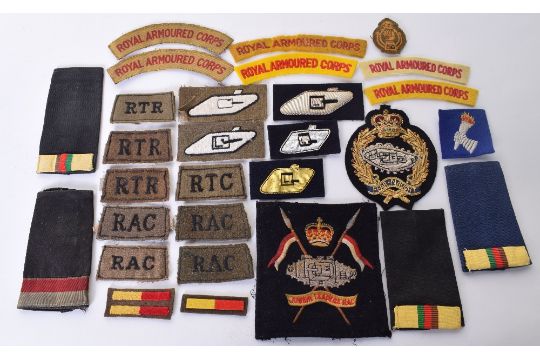 Selection of Royal Armoured Corps and Royal Tank Regiment Cloth Insignia consisting of a pair of WW2