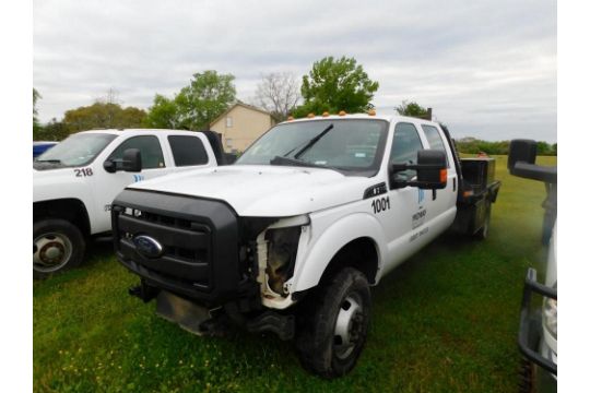 2015 Ford F-350 Super Duty 4x4 Crew Cab Flatbed Truck, 9 ft. Flatbed with Tool Boxes (needs engine & - Image 2 of 3