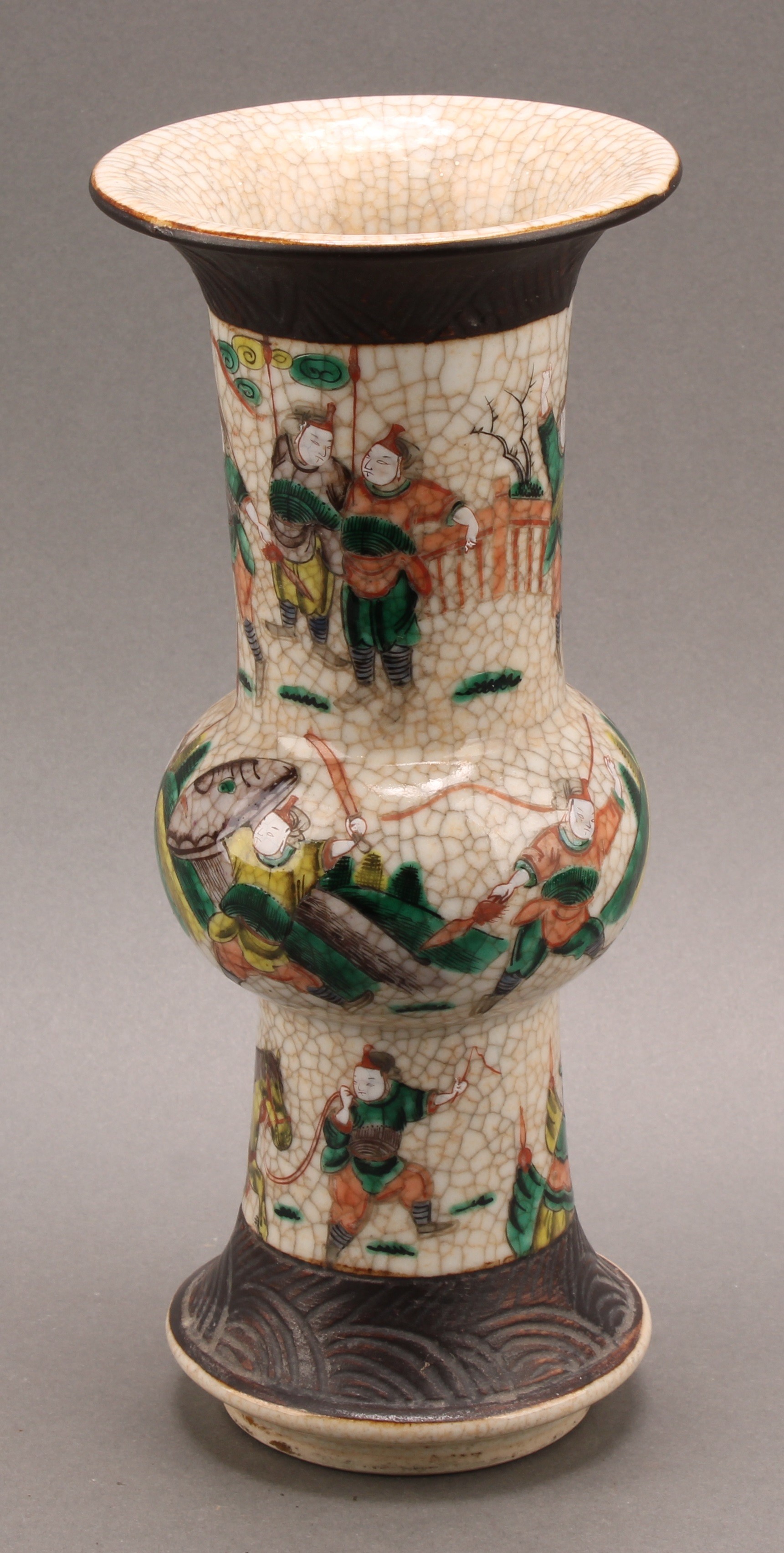 A Chinese gu vase, painted in polychrome enamels with warriors on a crackle-glazed ground, 25.5cm - Image 4 of 11