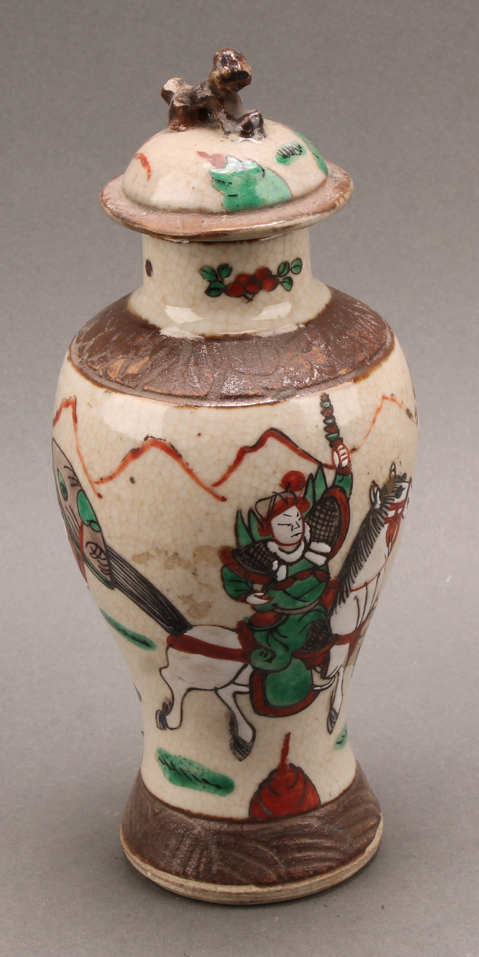 A Chinese gu vase, painted in polychrome enamels with warriors on a crackle-glazed ground, 25.5cm - Image 8 of 11