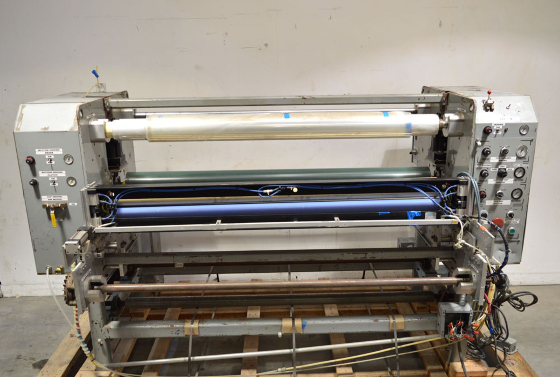 68" Cold Laminator Teknek 220V 1Ph