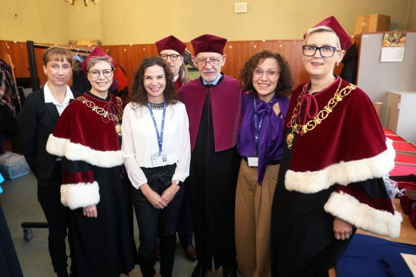 Jubileusze Collegium Medicum UMK uroczystość w Bydgoszczy (Filharmonia Pomorska,  25.11.2024) [fot. Andrzej Romański] Kliknij, aby powiększyć zdjęcie