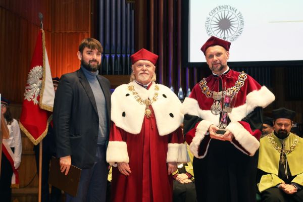 Jubileusze Collegium Medicum UMK uroczystość w Bydgoszczy (Filharmonia Pomorska,  25.11.2024) [fot. Andrzej Romański] Kliknij, aby powiększyć zdjęcie