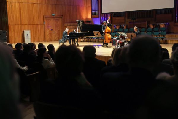 Jubileusze Collegium Medicum UMK uroczystość w Bydgoszczy (Filharmonia Pomorska,  25.11.2024) [fot. Andrzej Romański] Kliknij, aby powiększyć zdjęcie