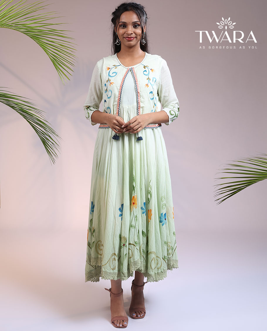 Twara+pale+green+floral+print+3%2F4th+sleeve+%26+round+neck+cotton+a-line+calf-length+attached+coat-style+kurti