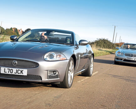 Jaguar XKR (X150) vs Mercedes SL55 AMG (R230)