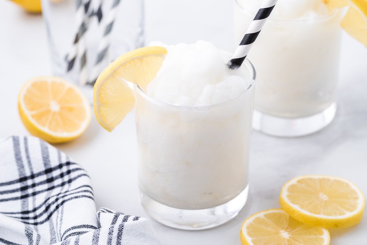 alcoholic frozen lemonade in a glass