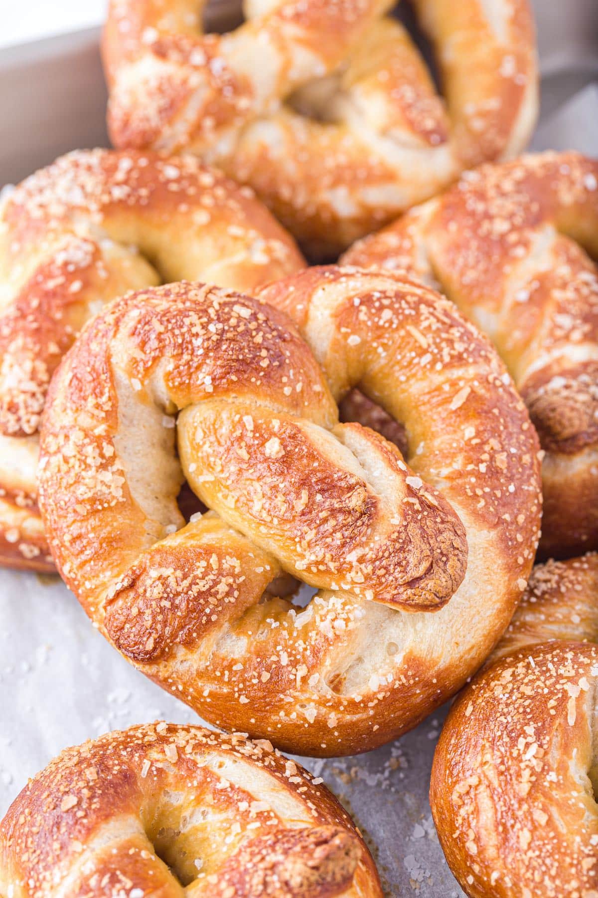 soft pretzels hero image