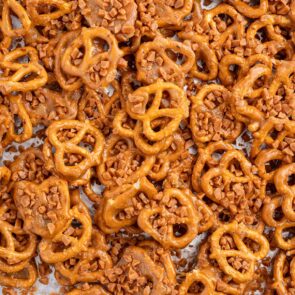 butter toffee pretzels featured