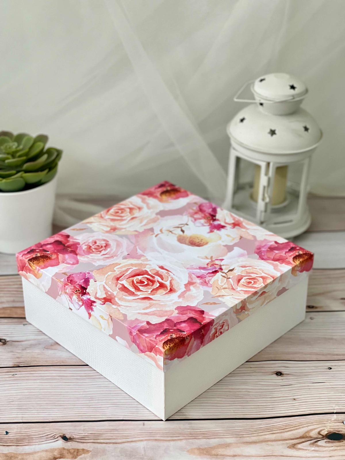 RIGID BOX  – 9 x 9 x 3.5 ( ROSE DESIGN with WHITE )