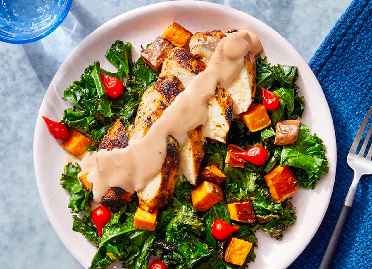 best low carb meal delivery: a chicken and kale salad from Blue Apron