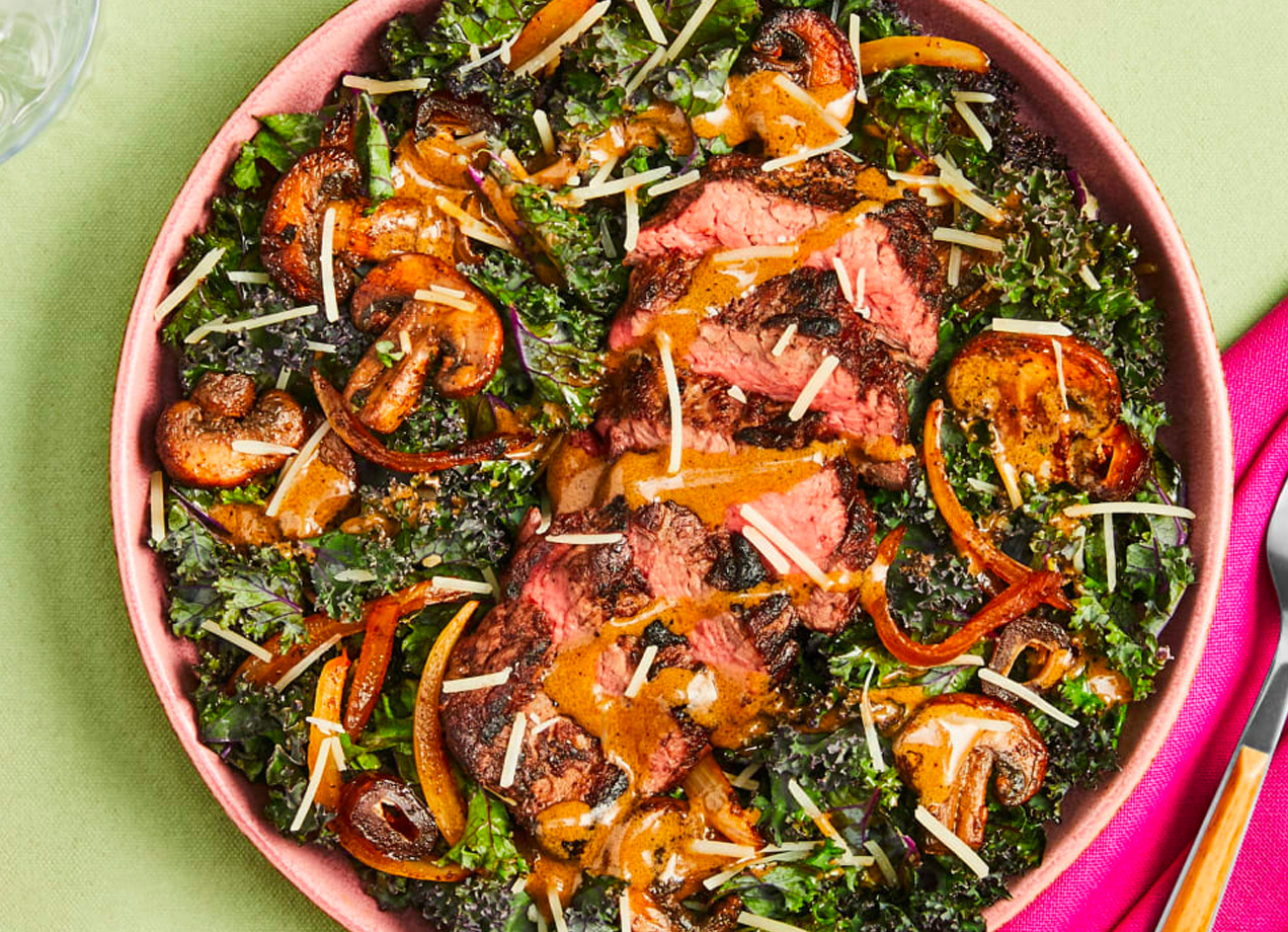 best low carb meal delivery: a kale and steak salad from Green Chef