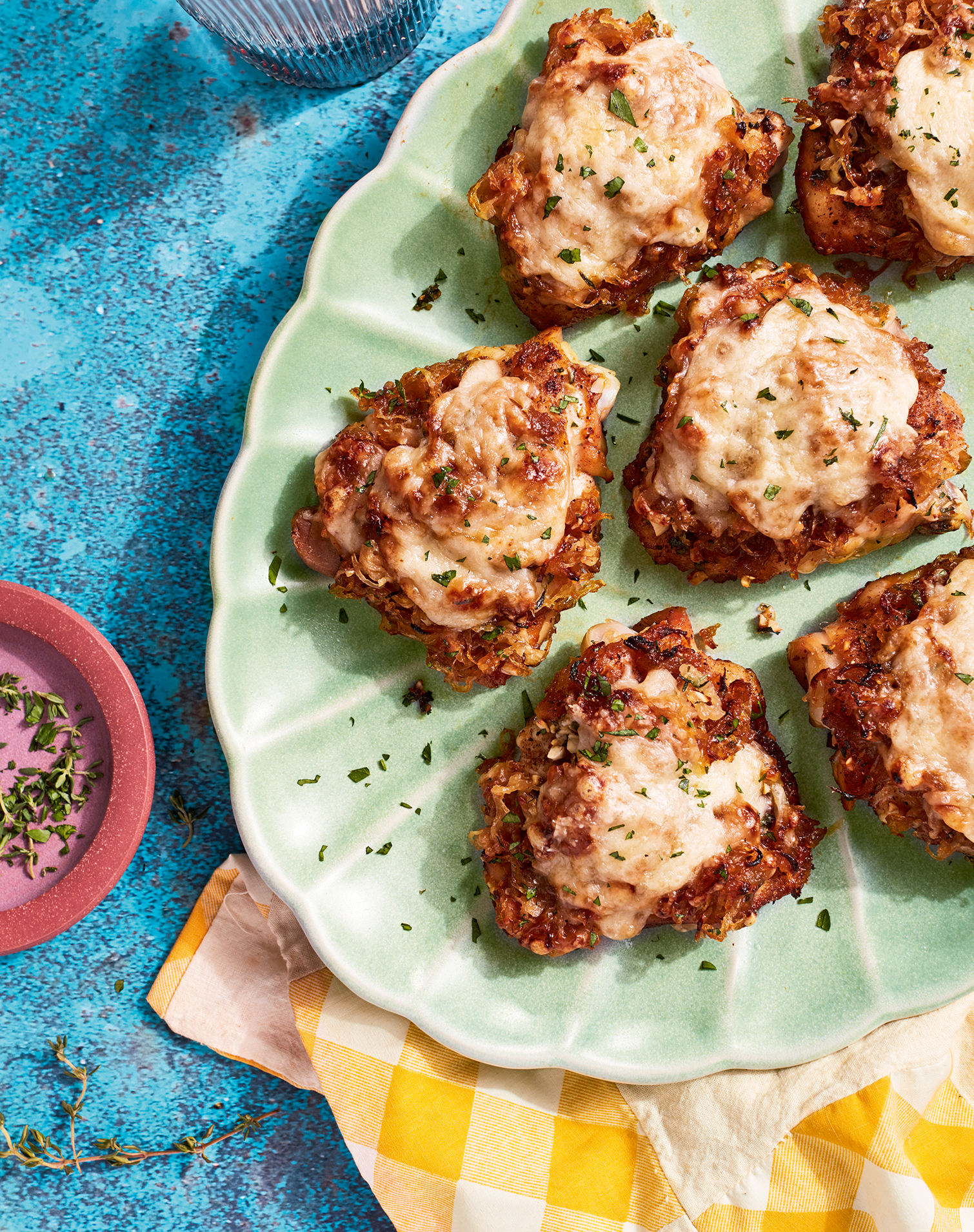 French onion sheet pan chicken