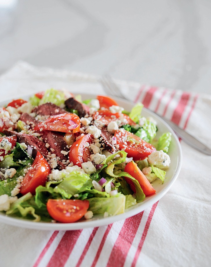 ketogenic dinner recipes: steak blue cheese salad