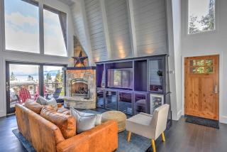 Tahoe City A-Frame Home 10 Mi to Skiing! - Tahoe City