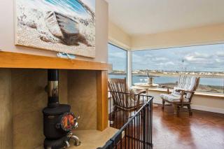 AEL-Y-BRYN-5 BED- DRAMATIC SEA VEIWS - Sleeps 12 - Trearddur