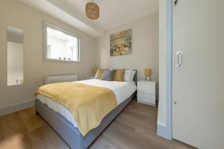 Apartment 3, Isabella House, Aparthotel, By RentMyHouse - Hereford