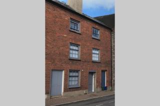 Grade II listed, town house - Monmouth